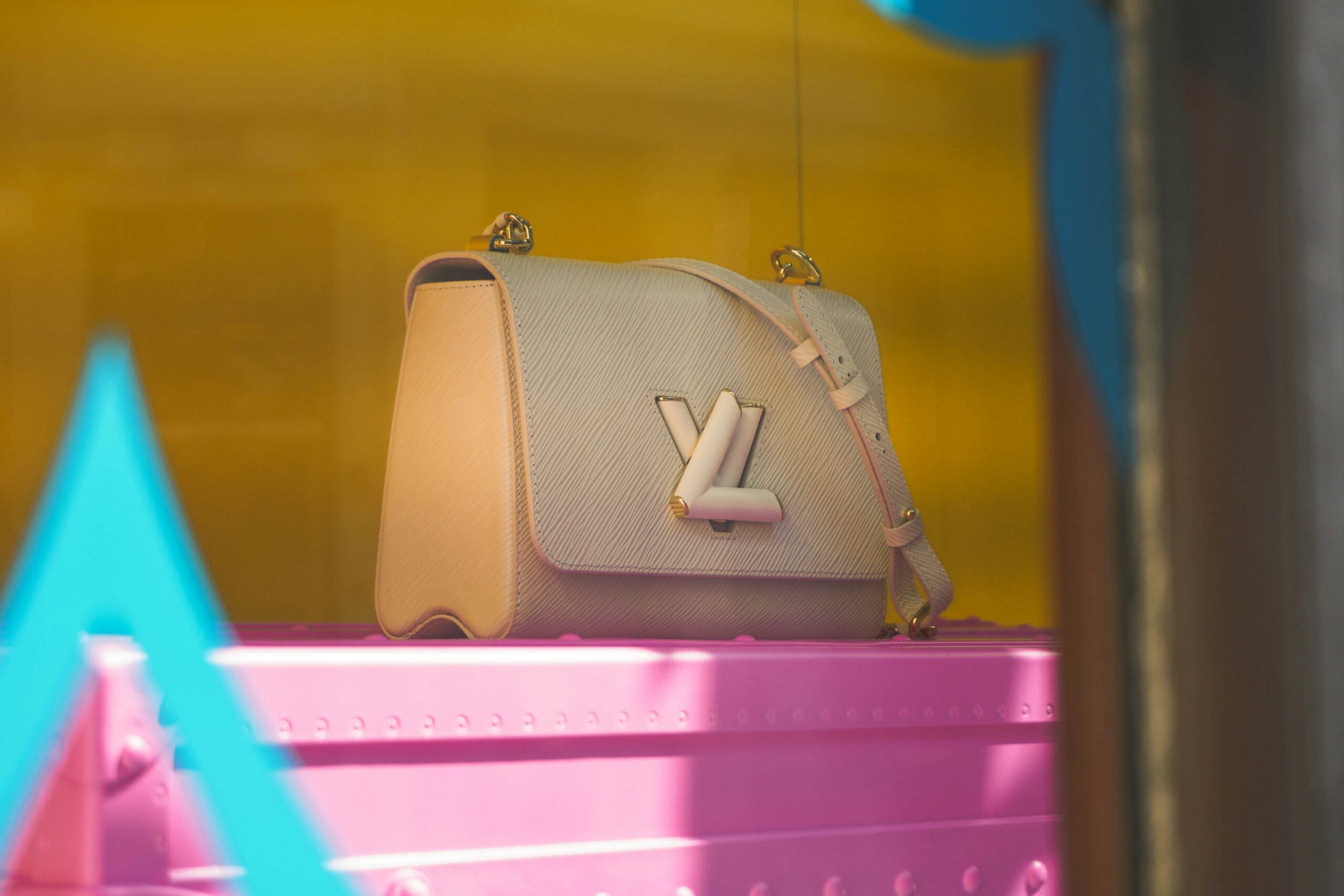 louis vuitton capucines bag