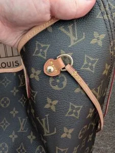 Strap colour